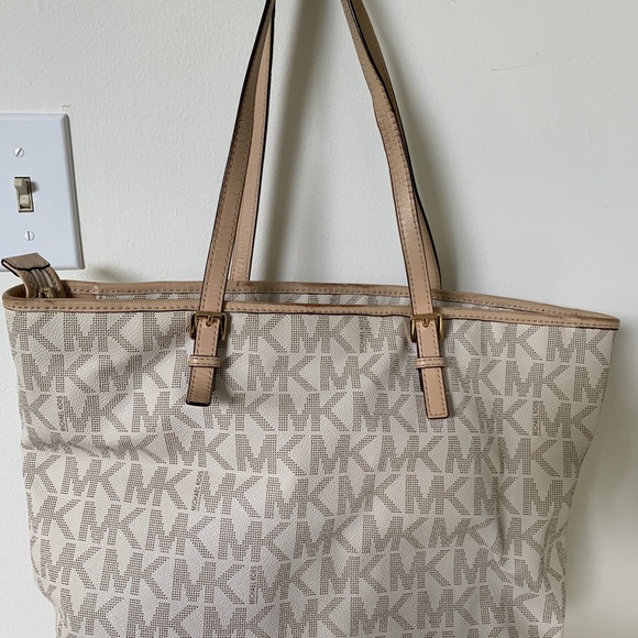 Michael Kors Purse - Picture 3 of 8